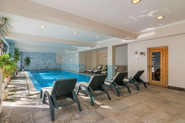 Pool 23 of 39