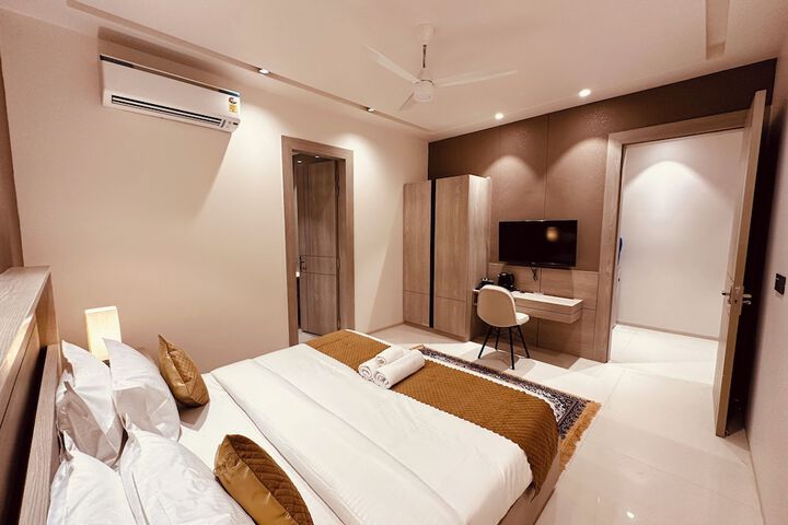 Room 3 of 29