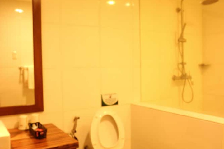 Room 40 of 72