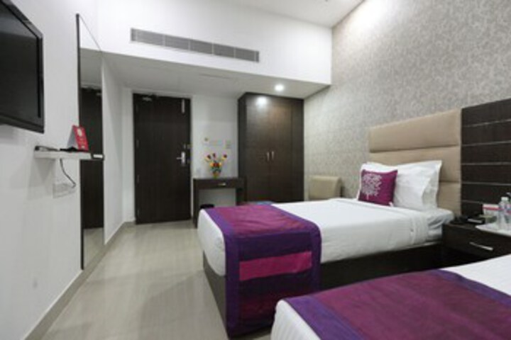 Room 27 of 31