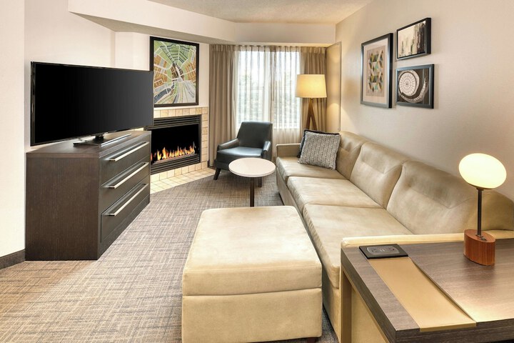 Room 15 of 34