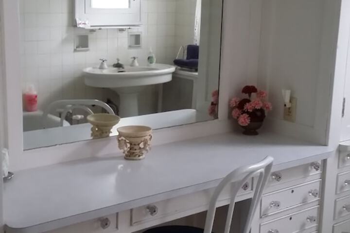 Room 44 of 59