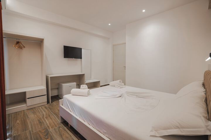 Room 22 of 64