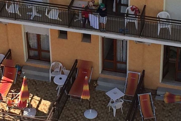 Sundeck