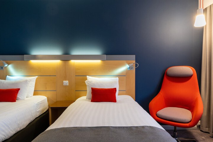 Room 28 of 81