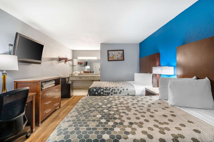 2 Double Beds (2 of 23)