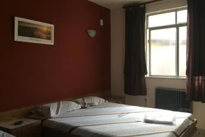 Room 7 of 13