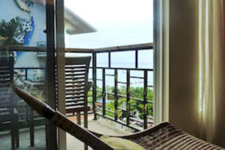 Room 34 of 47