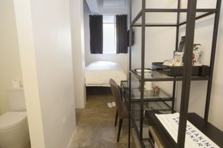 Room 34 of 89