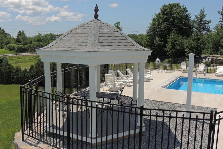 Pool 329 of 338