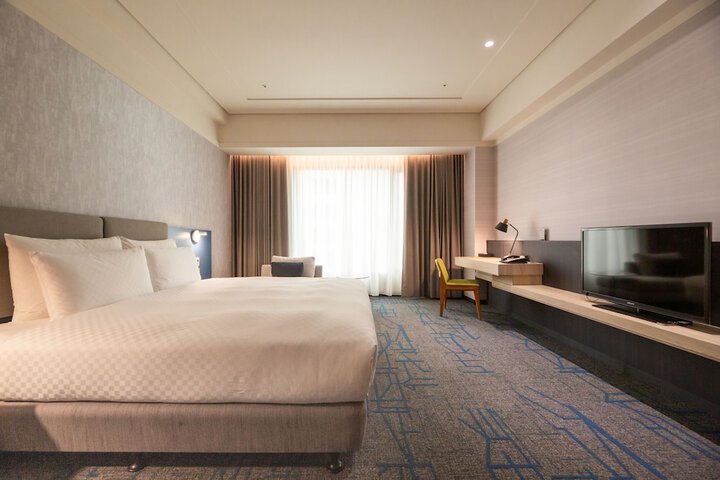 Room 10 of 82