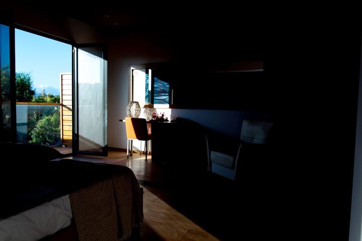Room 11 of 87