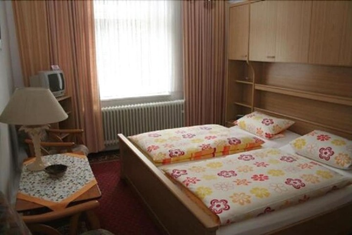 Room 4 of 21