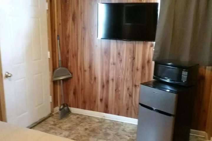 Room 7 of 13