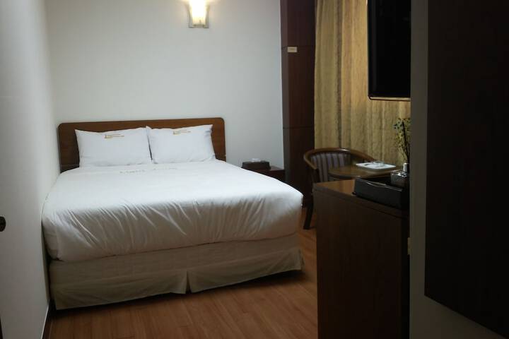 Room 14 of 47