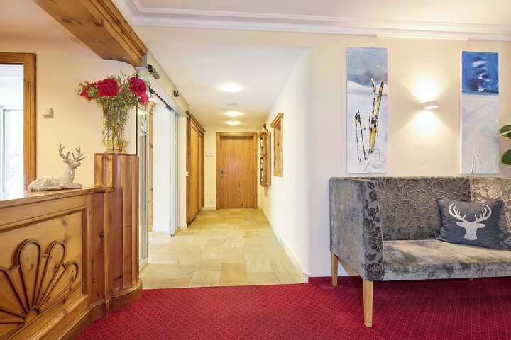 Hotel Interior 5 of 188