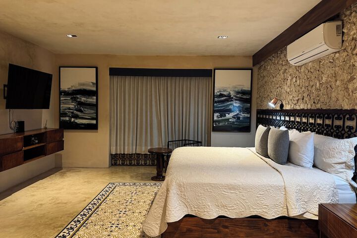 Room 45 of 160