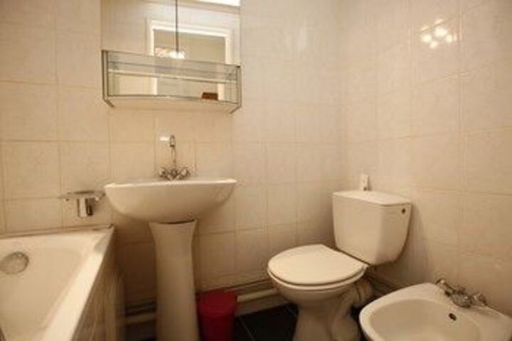 Room 2 of 11