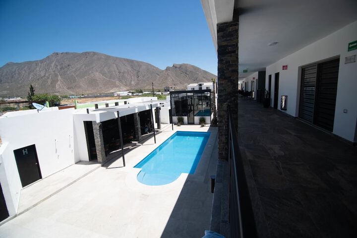 Pool 11 of 18