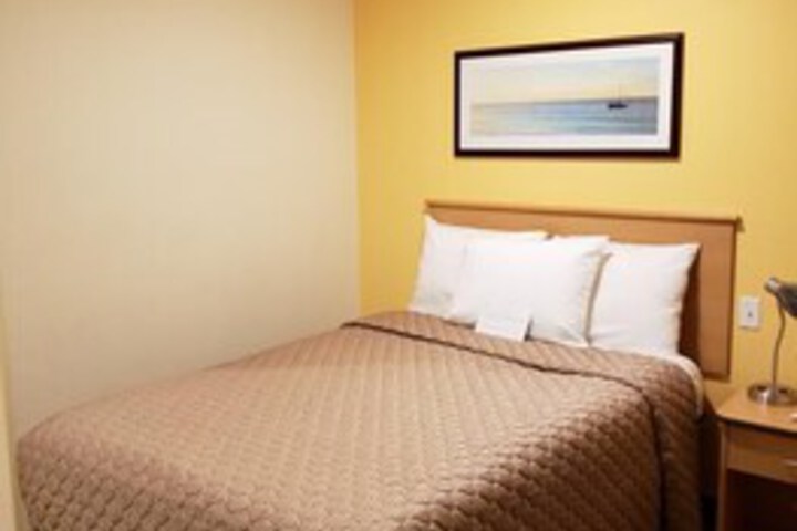 Room 74 of 102