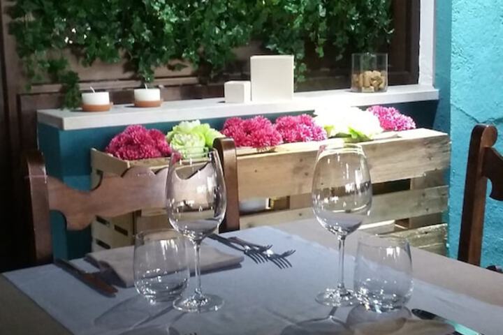 Dining Photos