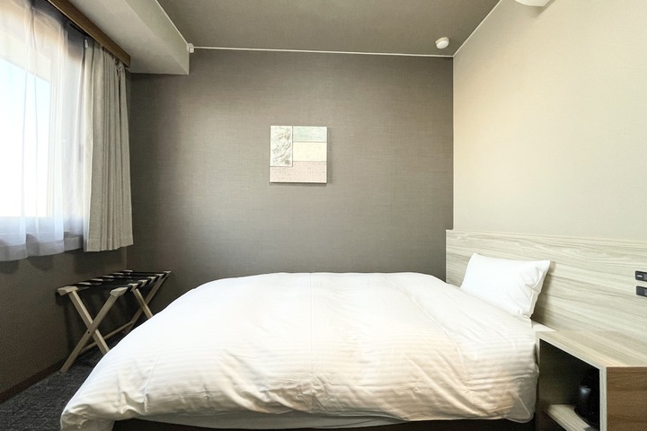 Room 4 of 22