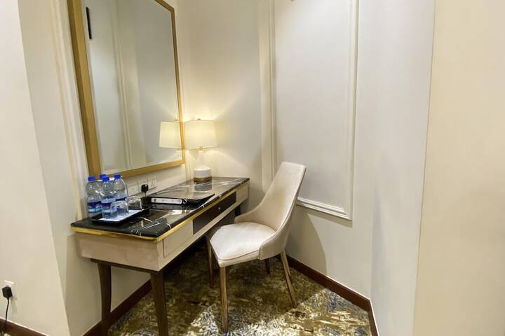 Room 22 of 46
