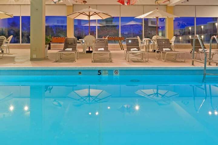 Indoor/outdoor pool