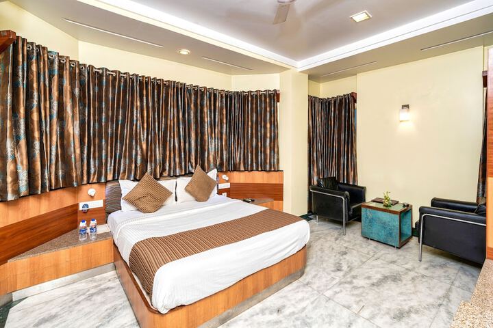 Room 16 of 42