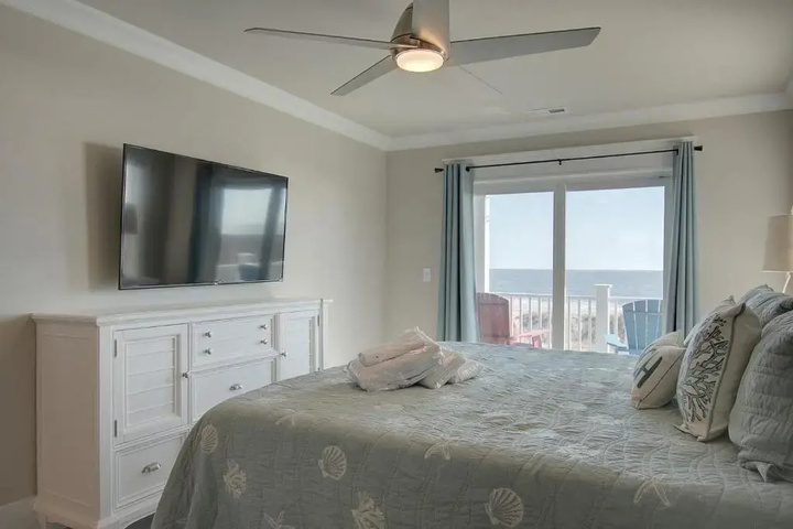 Room 2 of 25