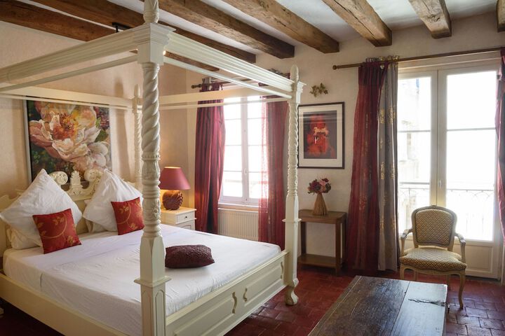 Room 10 of 51