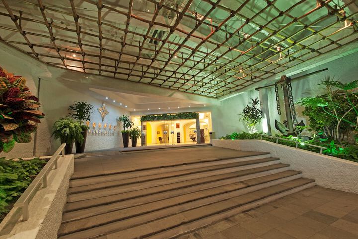Hotel 73 of 85