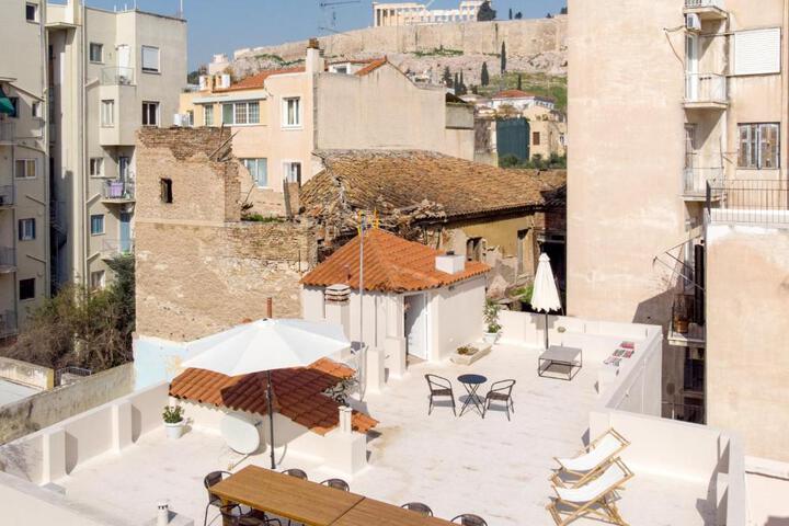 Acropolis Heights at the foot of the Parthenon