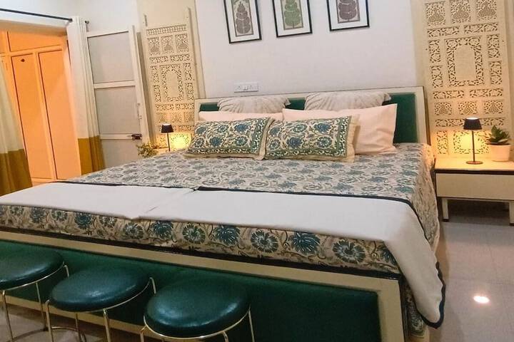 Room 3 of 29