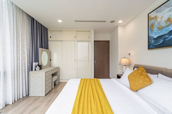 Room 39 of 243