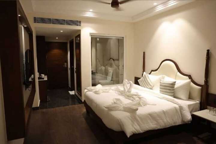 Room 4 of 19