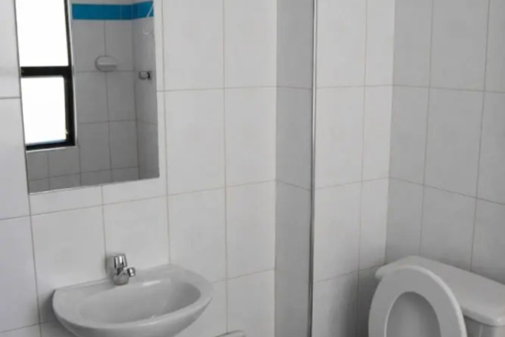Room 8 of 14