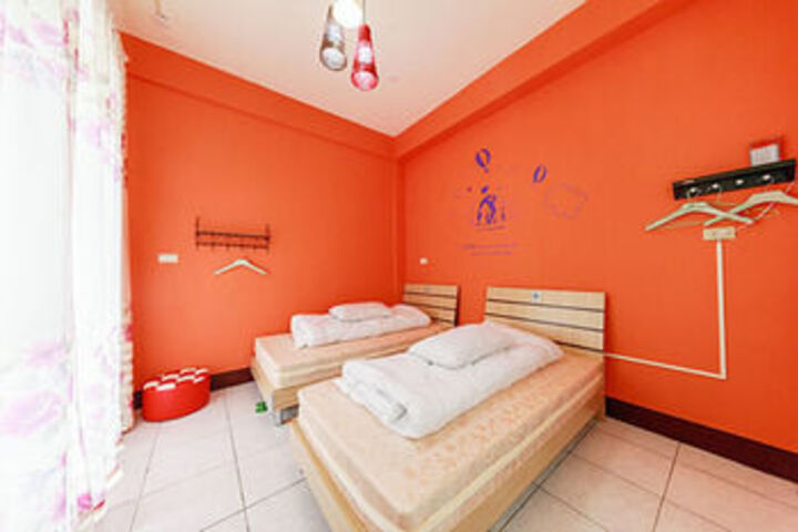 Room 19 of 51