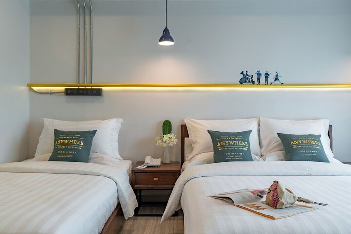 Room 15 of 33