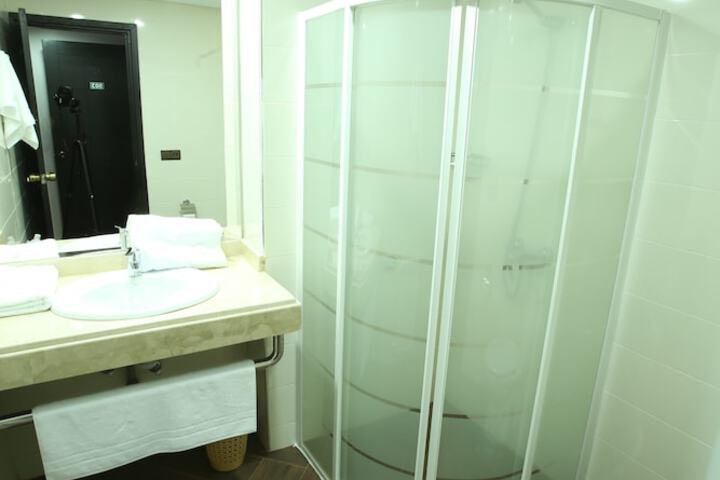 Room 20 of 31