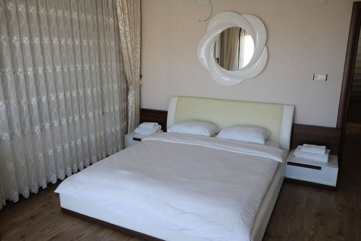 Room 19 of 62