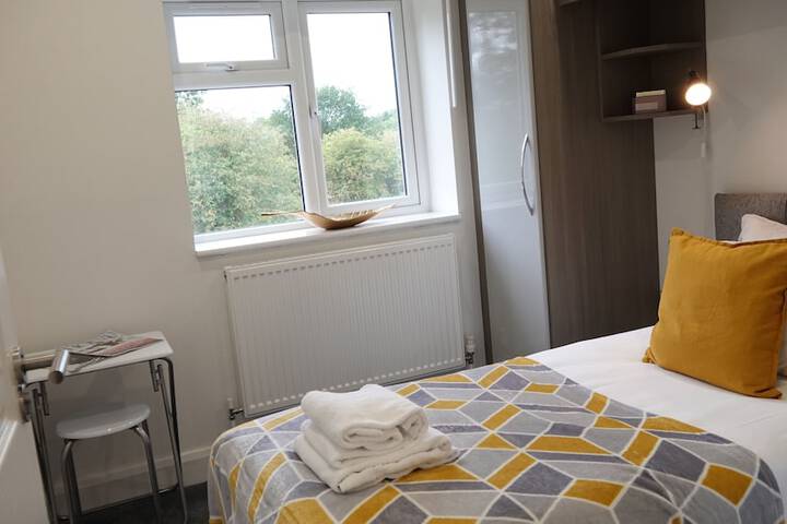 Room 6 of 49