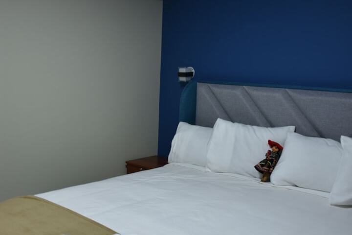 Room 34 of 100