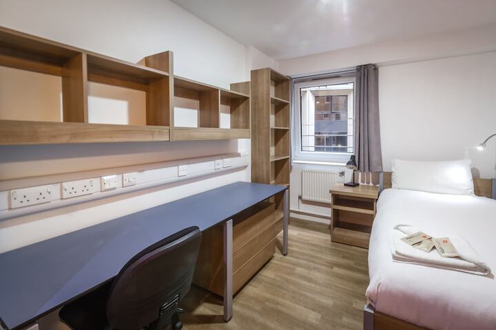 Room 4 of 49