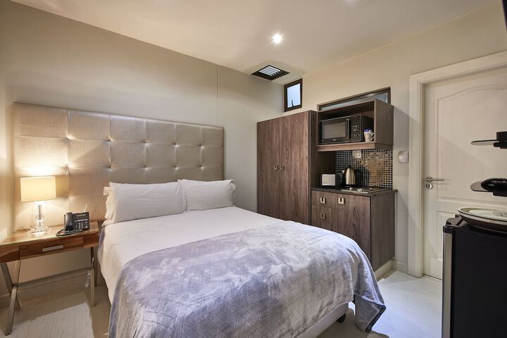 Room 18 of 101