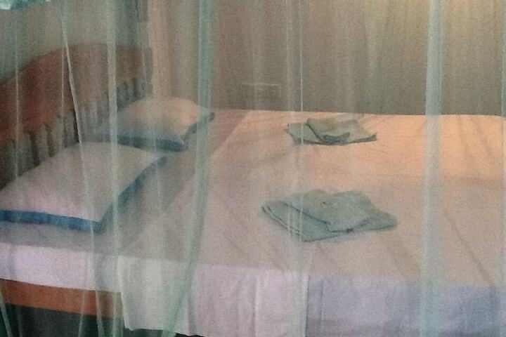 Room 14 of 16