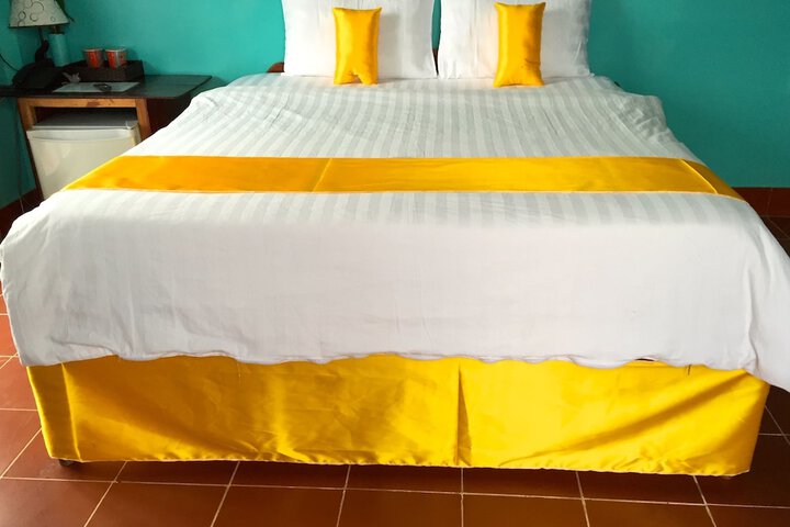 Room 6 of 37