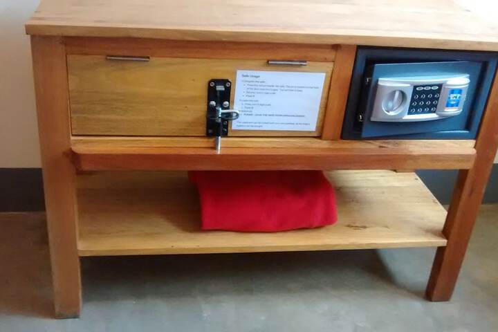 Room 5 of 43
