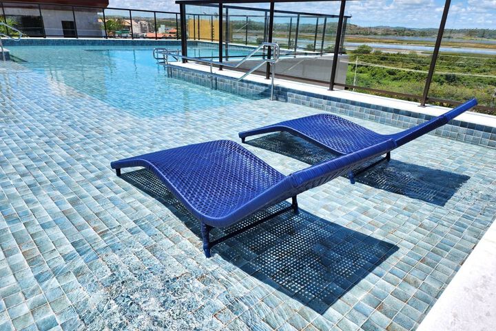 Pool 11 of 21