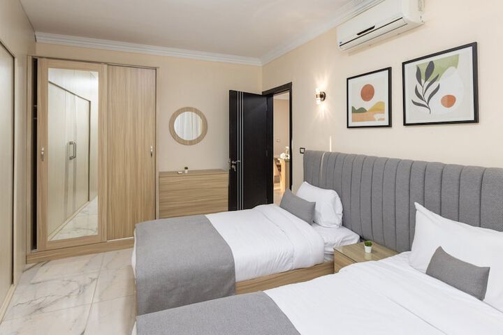 Room 15 of 86
